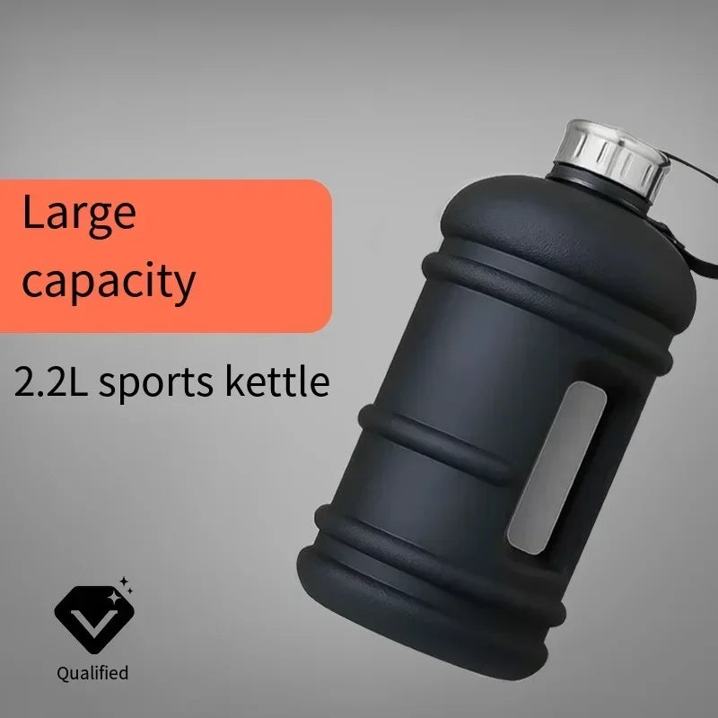 “2L Waterfles – Drink je dagelijkse 2 liter gemakkelijk